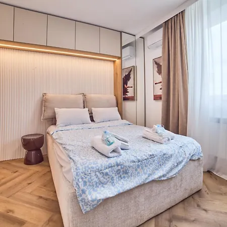아파트 Historical Luxurious 1bdr Lift